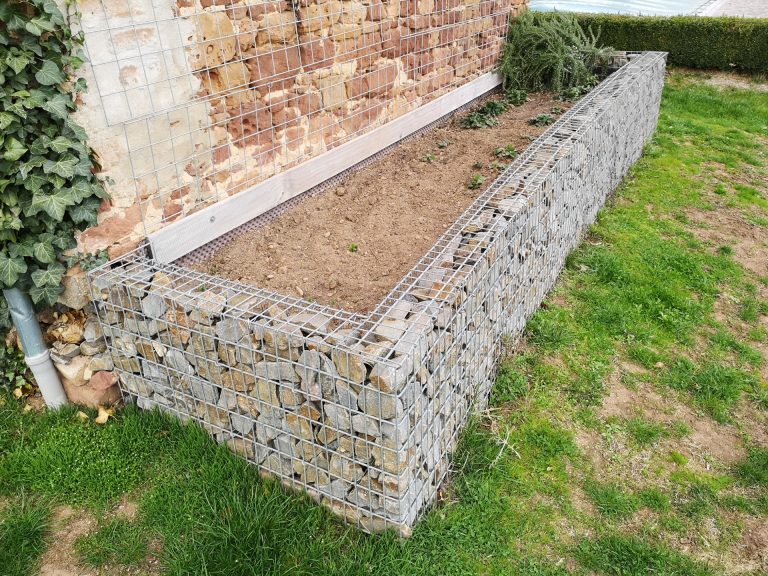 Start spring time with gabions and doityourself raised garden beds